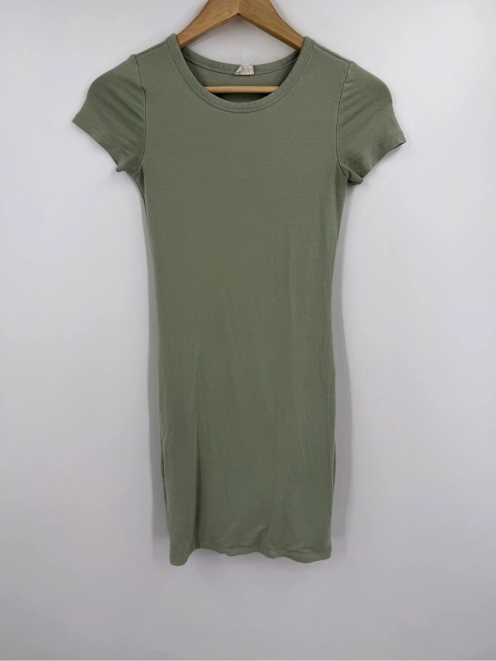 Wilfred Free Sage Green Tee Dress XS Clean Girl Minimalist Double Lined